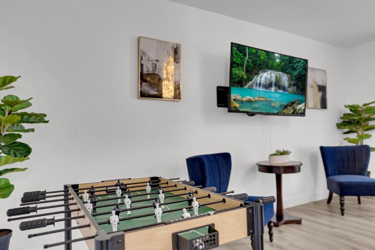Luxury 4br Vegas Retreat With Pool 10 Mins To Strip Holiday home